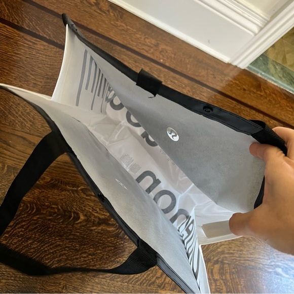 Lululemon Reusable Shopping bag - Picture 3 of 5